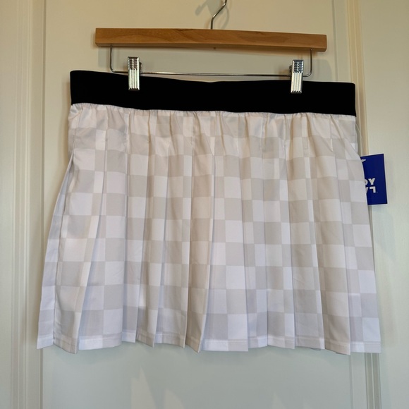 Joy Lab Women’s pleated checkered tennis skirt with attached shorts - Size L - Picture 4 of 13